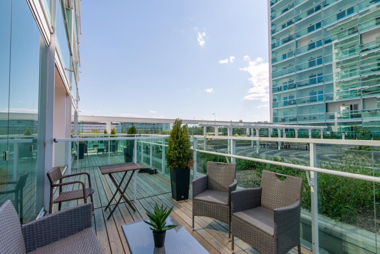Starhomes Double Lux 7 Oulu Bagian luar foto